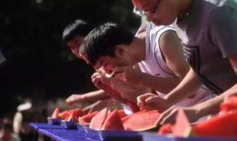 夏季赛总决赛吃瓜群众,吃瓜群众围观狂欢盛宴