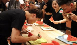 吃瓜群众的总决赛,总决赛巅峰对决，精彩瞬间回顾